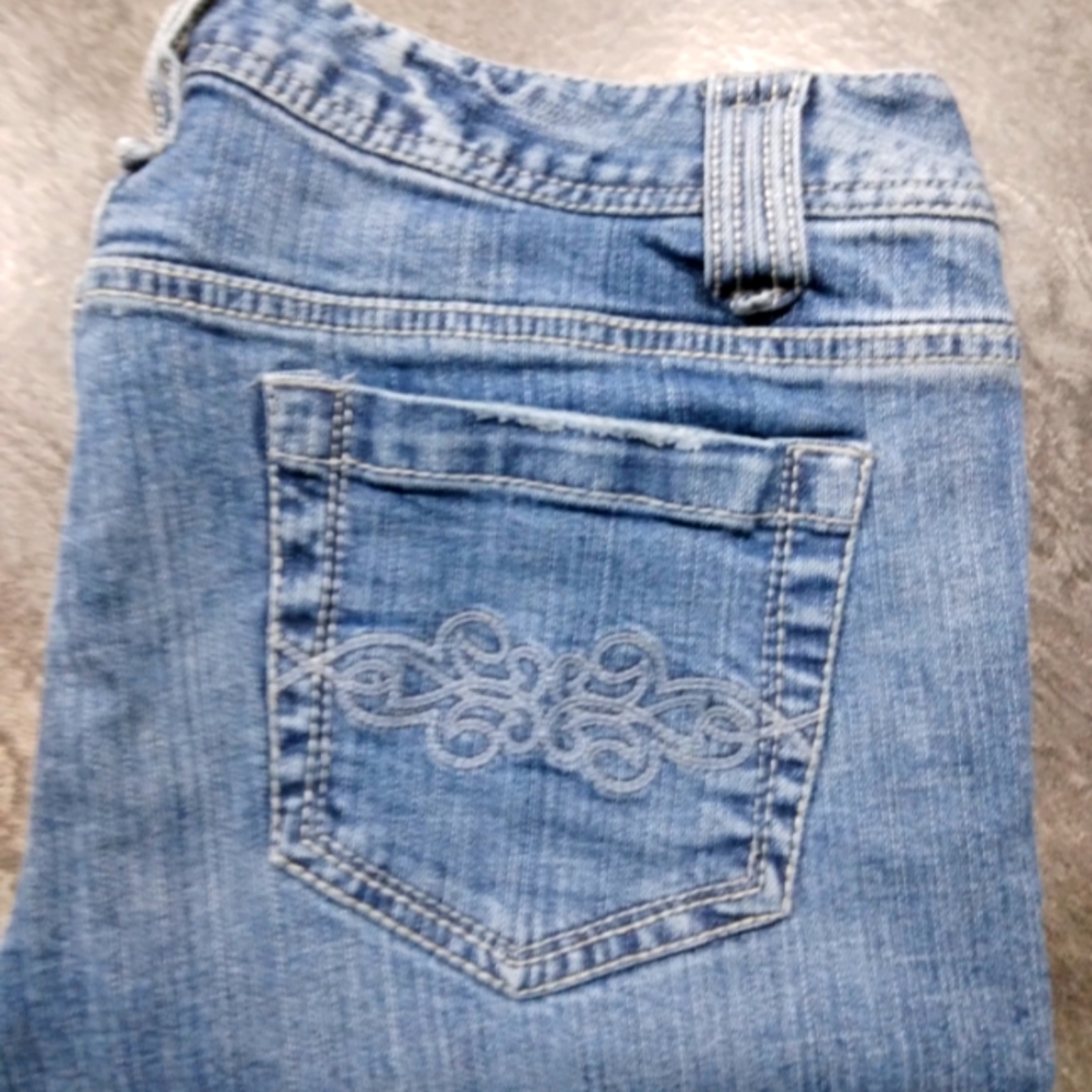 Aeropstale Chelsea bootcut jeans size 11/12 - Picture 4 of 4